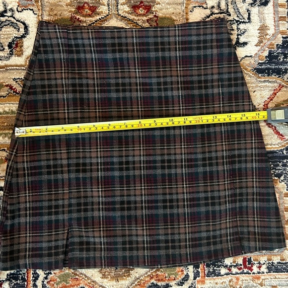 Brandy Melville John Galt Cara Skirt in Brown Plaid - Picture 6 of 6